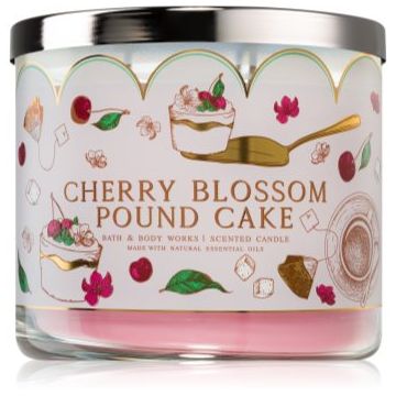 Bath & Body Works Cherry Blossom Pound Cake lumânare parfumată