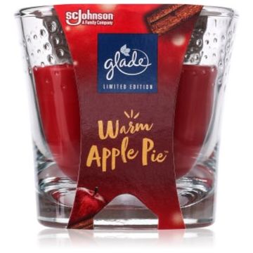 GLADE Warm Apple Pie lumânare parfumată