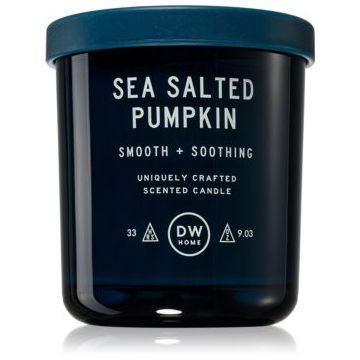 DW Home Text Sea Salted Pumpkin lumânare parfumată