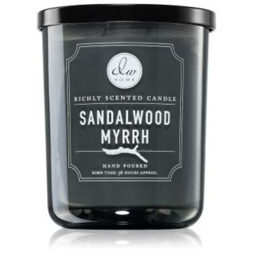 DW Home Signature Sandalwood Myrrh lumânare parfumată