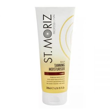 Lotiune Autobronzanta Hidratanta - St.Moriz Professional Daily Tanning Moisturiser, 200 ml ieftina